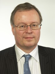 Porträtt av Mikael Rosén (foto: Sveriges riksdag)